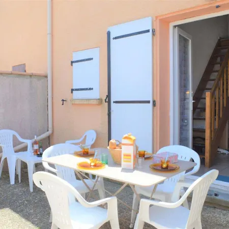 Holiday home Pavillon Familial 6 Pers A 200m De La Avec Terrasse, Barbecue Et Parking. - Fr-1-229d-227 Saint-Pierre-la-Mer (Aude)